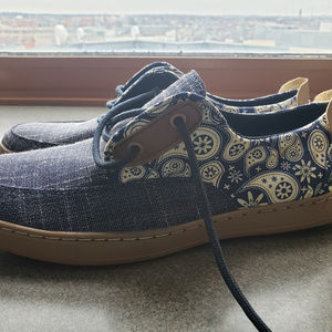 Paisly patterned shoes